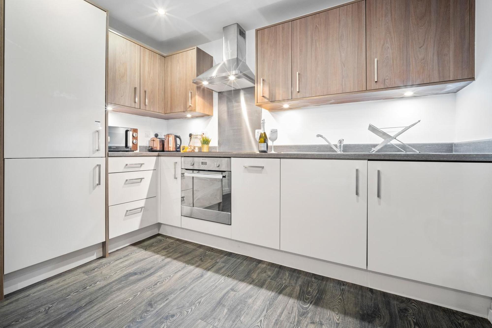 New Luxe Apartment - Secure Parking - Birmingham City Centre - Netflix - Wifi - Top Rated - 54M Exterior foto